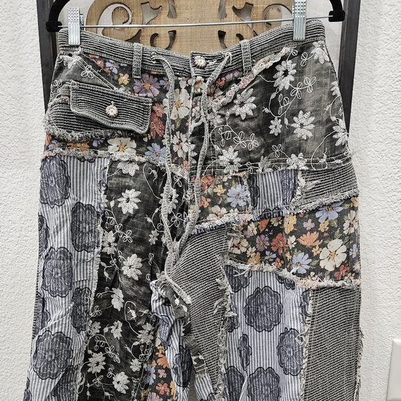 POL Floral Patchwork Joggers - Picture 3 of 5